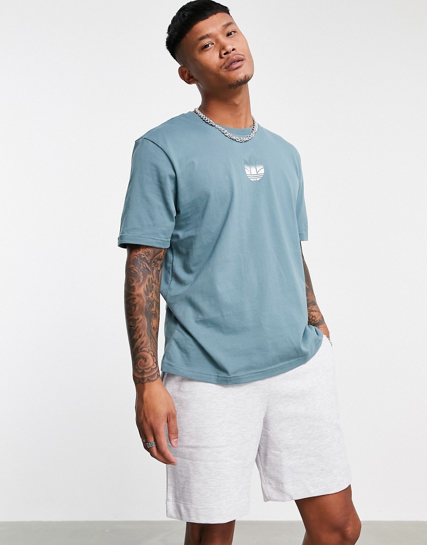 Adidas Originals 3D trefoil t-shirt in blue-Green