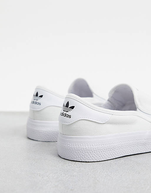 adidas Originals 3MC slip on sneakers in white صور قرد