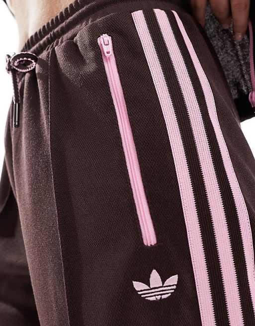adidas Originals 70s Montreal track pant in brown | ASOS adidas Originals 70s Montreal track pant in brown | ASOS