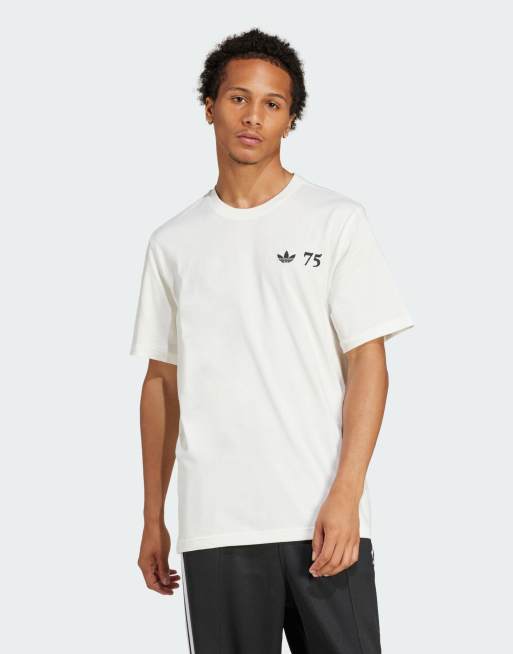 adidas Originals - 75th Anniversary Samba - T-shirt in gebroken wit