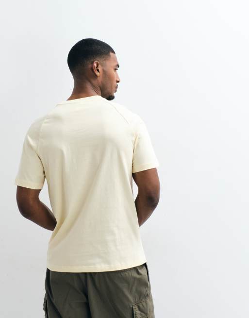 adidas Originals 98 T-Shirt in Cremeweiß und Grün, 4 von 5