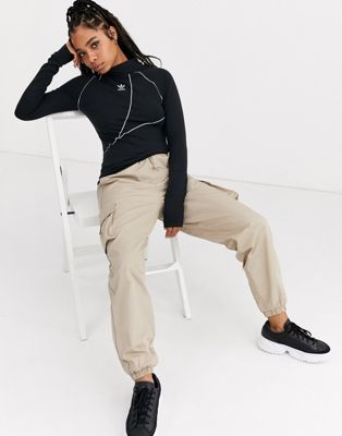 adidas Originals - A2K - Top a maniche lunghe accollato nero con trifoglio  | ASOS