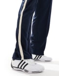 [adidas Originals] adidas Originals Adi Racer low sneakers in white and black 38 WHITE