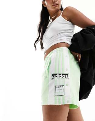 adidas Originals - Adibreak - Sprintershorts in Pastellgrün