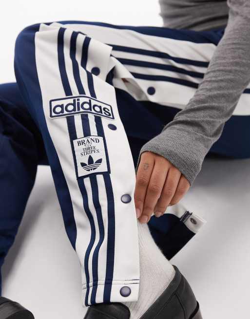 adidas Originals – Adibreak – Trainingshose in Marineblau und Weiß, 3 von 5