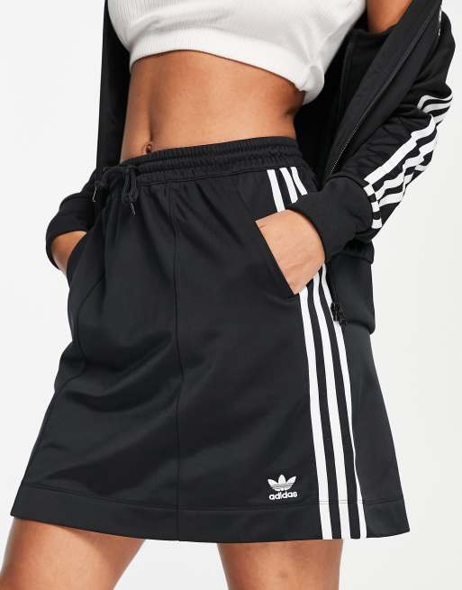 Reciteren dek Gestreept adidas Originals adicolor 3 stripe skirt in black | ASOS