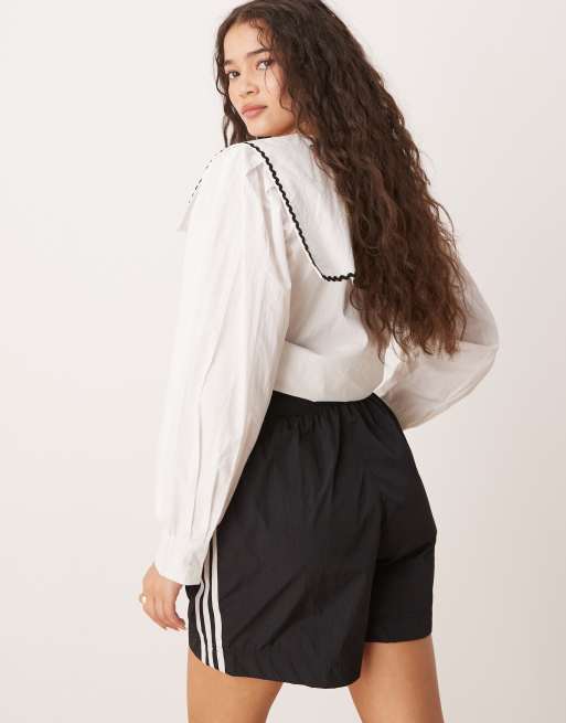 ★adidas originals★W ADICOLOR 3S WOVEN SHORTS★追跡可 Adidas Originals Adicolor 3D Trefoil 3-Stripes Athletic
