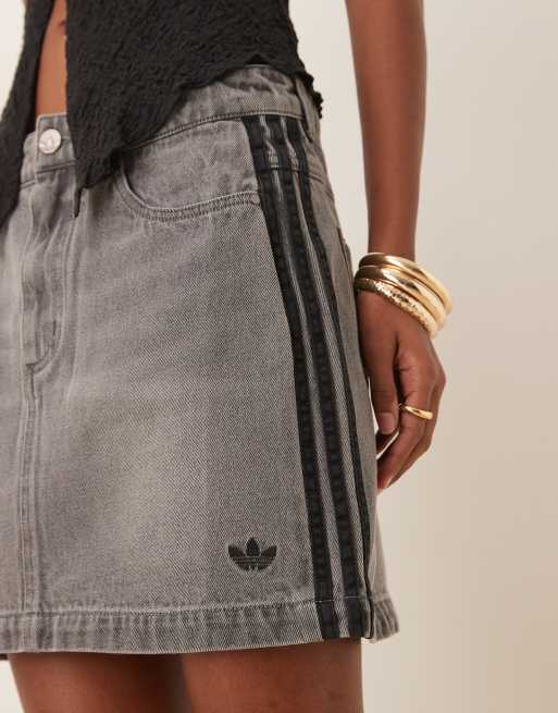 ミニスカート ADIDAS ADICOLOR 3S DENIM MINI SKIRT TF5D0020 adidas Adicolor 3-Stripes Denim Mini Skirt - Grey | Free