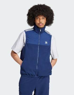 adidas Originals Adicolor 3-Stripes Microfleece Vest in blue