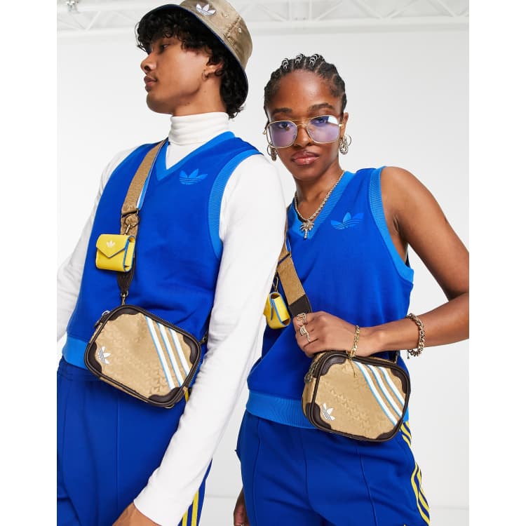 adidas Originals adicolor 70s unisex monogram mini airliner bag