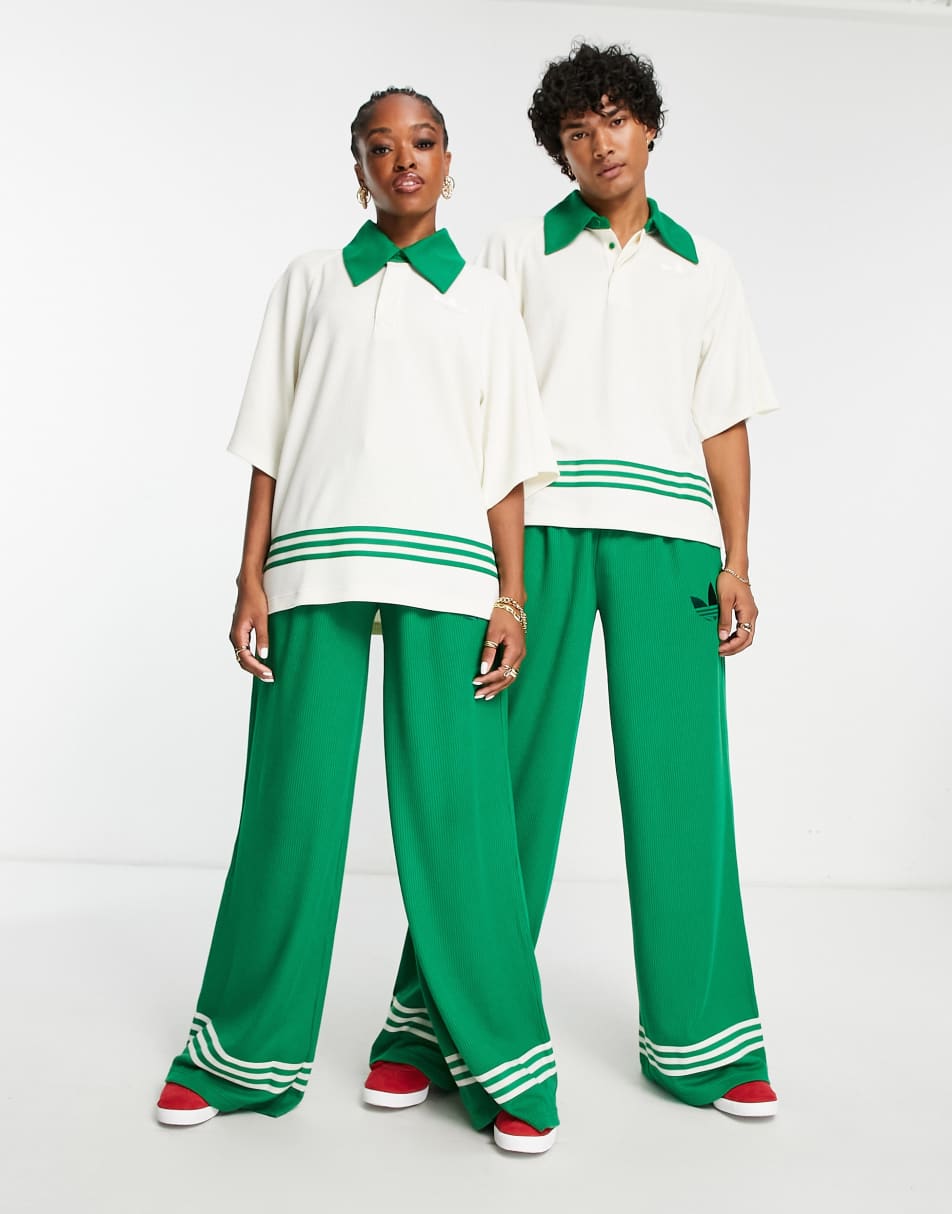 adidas Originals 'adicolor 70s' unisex wide leg trouser in green