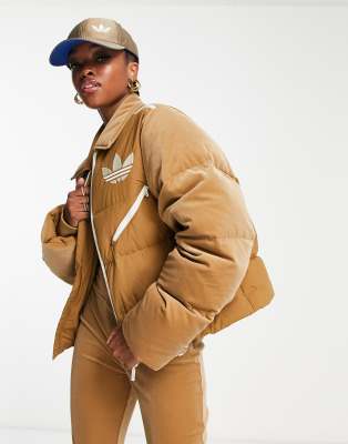 adidas Originals 'adicolor 70s' velvet puffer jacket in brown | ASOS