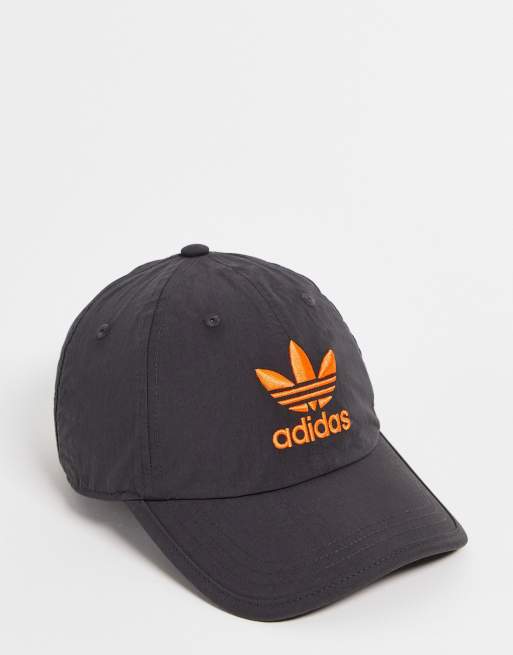 adidas Originals - adicolor - Baseballkasket med trekløverlogo 