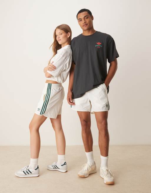 adidas Originals – Adicolor – Biało-zielone szorty sprinter