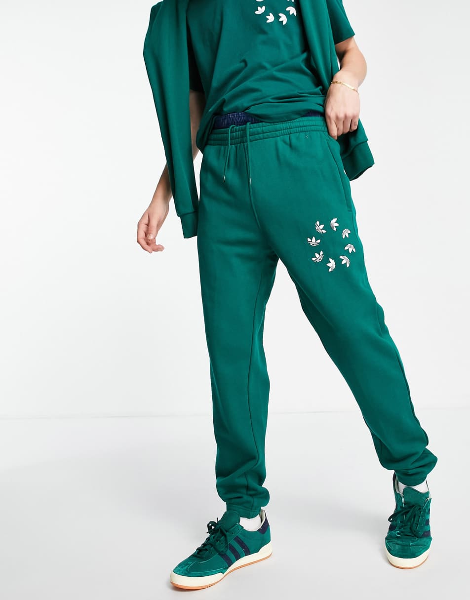 adidas Originals adicolor Bold logo joggers in collegate green