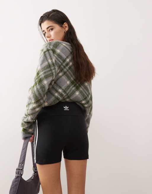 adidas Originals Adicolor Booty Shorts in Schwarz mit drei Streifen ASOS