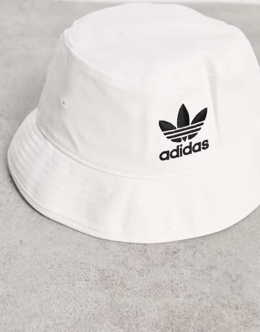 adidas Originals adicolor Cappello da pescatore bianco ASOS