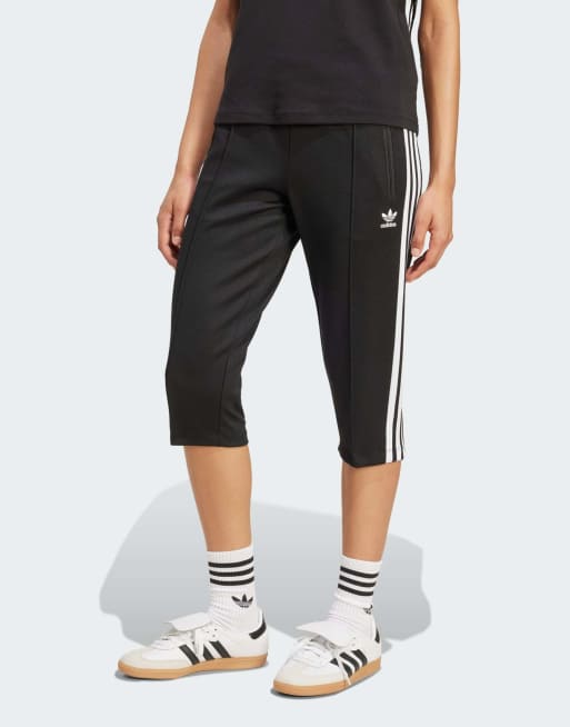 adidas Originals – Adicolor – Capri-Trainingshose in Schwarz/Weiß mit den 3 Streifen