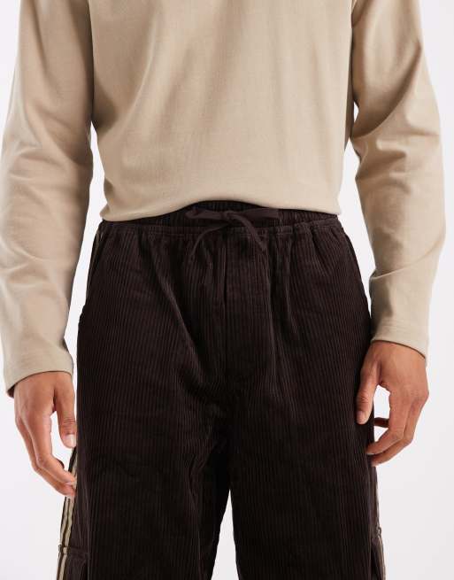 adidas Originals – Adicolor – Cargohose aus Cord in Aurora Coffee, 4 von 5