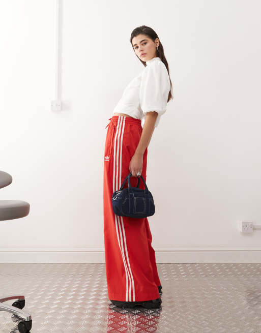 adidas Originals – Adicolor – Czerwone spodnie dresowe z szerokimi nogawkami