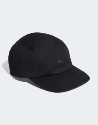 adidas Originals adicolor Hochwertige 5 Panel Kappe in Schwarz