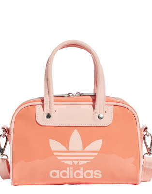 adidas Originals - Adicolor - Kleine Bowling-Tasche in Semi-Korallenrot-Orange