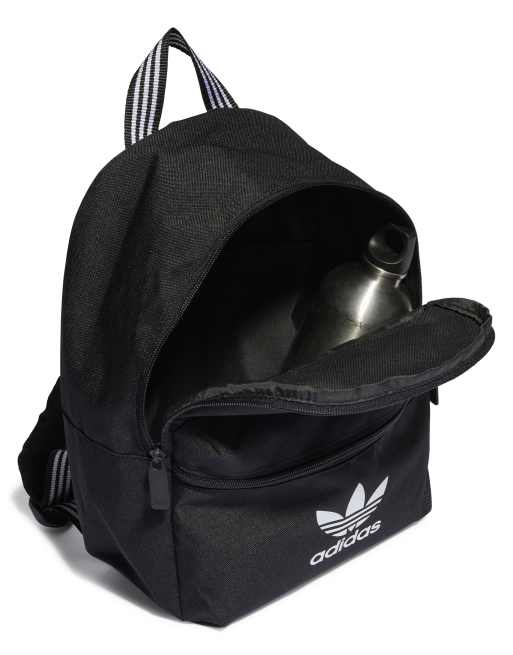 adidas Originals adicolor Kleiner Rucksack in Schwarz mit Logo