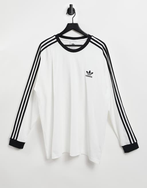 adidas Originals – adicolor – Langärmliges Shirt mit den drei Streifen in Weiß