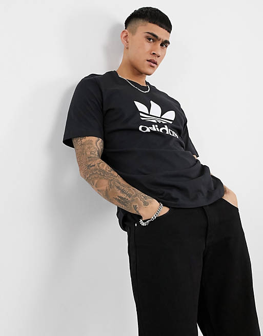 adidas Originals adicolor large trefoil t-shirt in black | ASOS