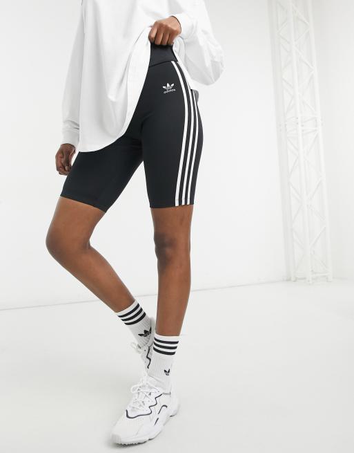 adidas Originals – adicolor – Leggingsshorts med tre ränder och hög midja