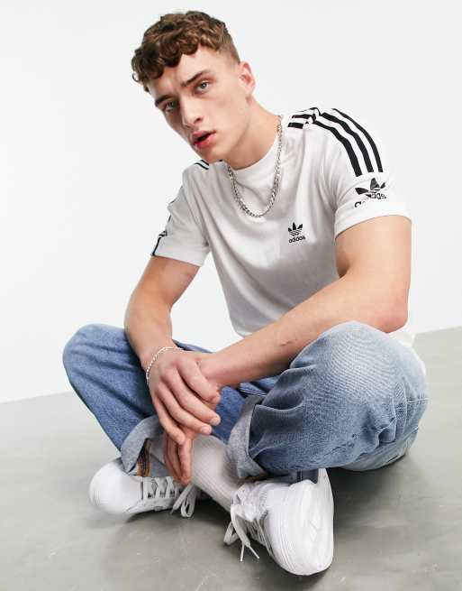 Conflicto Mentalmente siesta adidas Originals adicolor lock-up 3-Stripes T-shirt in white | ASOS