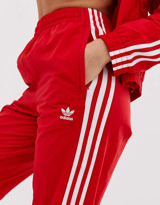 صورة سبورة adidas Originals - adicolor locked up - Pantalon de survêtement avec logo - Rouge صورة سبورة صورة سبورة adidas Originals - adicolor locked up - Pantalon de survêtement avec logo - Rouge صورة سبورة