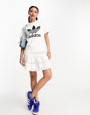 adidas Originals Adicolor long sleeve t-shirt in white - ASOS Price Checker