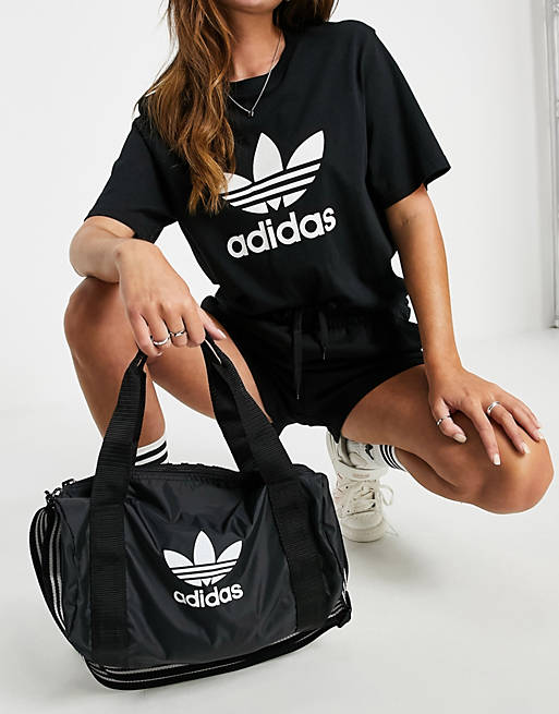 adidas Originals – adicolor Mała, czarna torba sportowa ASOS