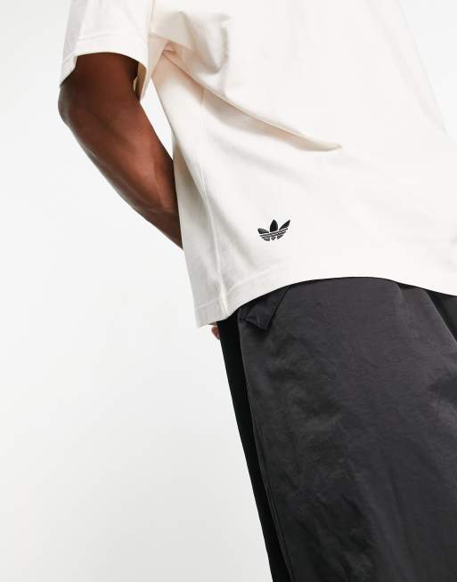 adidas Originals adicolor Neuclassics T-shirt in off-white
