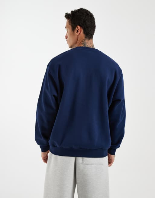 adidas Originals – Adicolor – Oversize-Sweatshirt in Night Indigo mit Rundhalsausschnitt und den 3 Streifen in Grey Two, 4 von 5