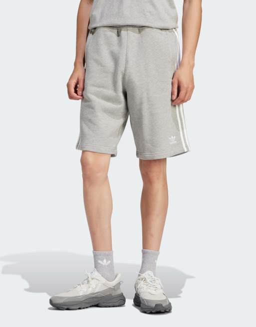 adidas Originals adicolor Pantaloncini grigi con 3 strisce ASOS