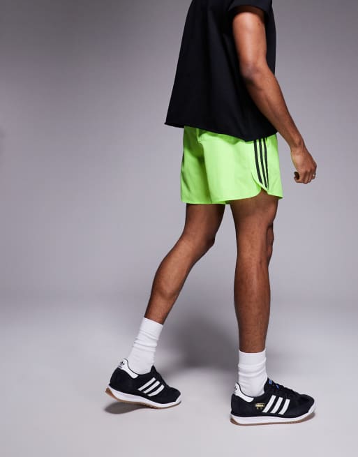 adidas Originals Adicolor Pantaloncini stile sprinter color lime