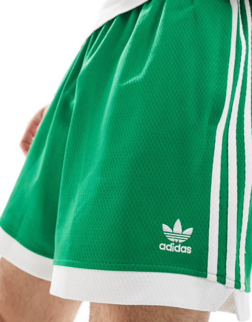 Adidas pantaloncini verdi 2025