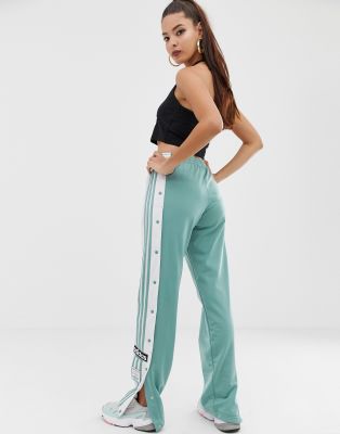 adidas Originals - adicolor - Pantaloni con bottoni a pressione  grigio-verde | ASOS