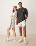 [adidas Originals] adidas Originals Adicolor sprinter shorts in white and green M off white/collegiate