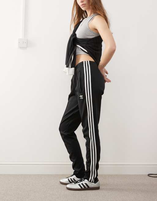 Pantaloni adidas superstar clearance