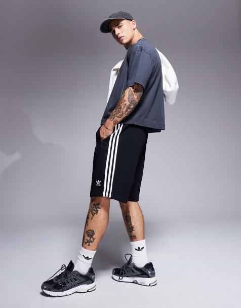 adidas Originals – Adicolor – Svarta shorts med 3 ränder - view 1