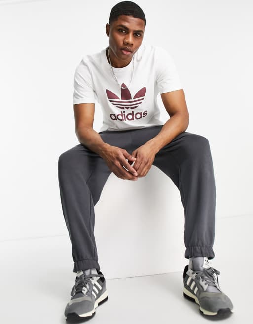 adidas Originals adicolor T shirt bianca e cremisi tenue con logo grande