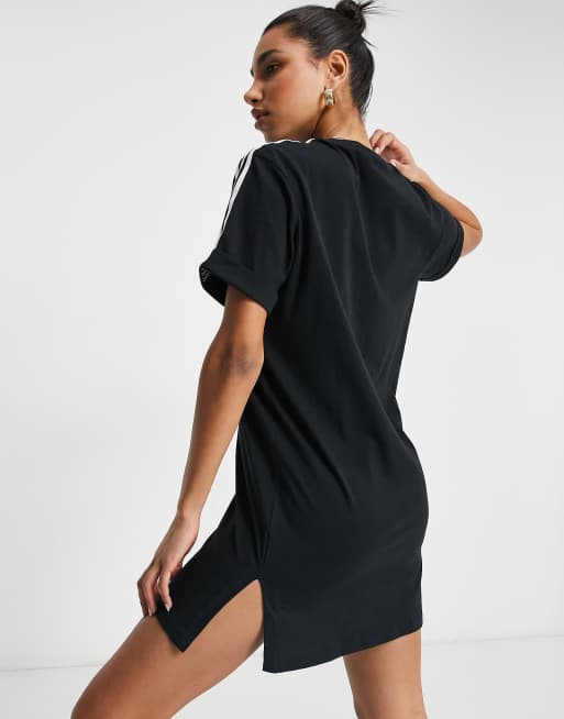 black adidas T-shirt ASOS | adicolor in dress Originals