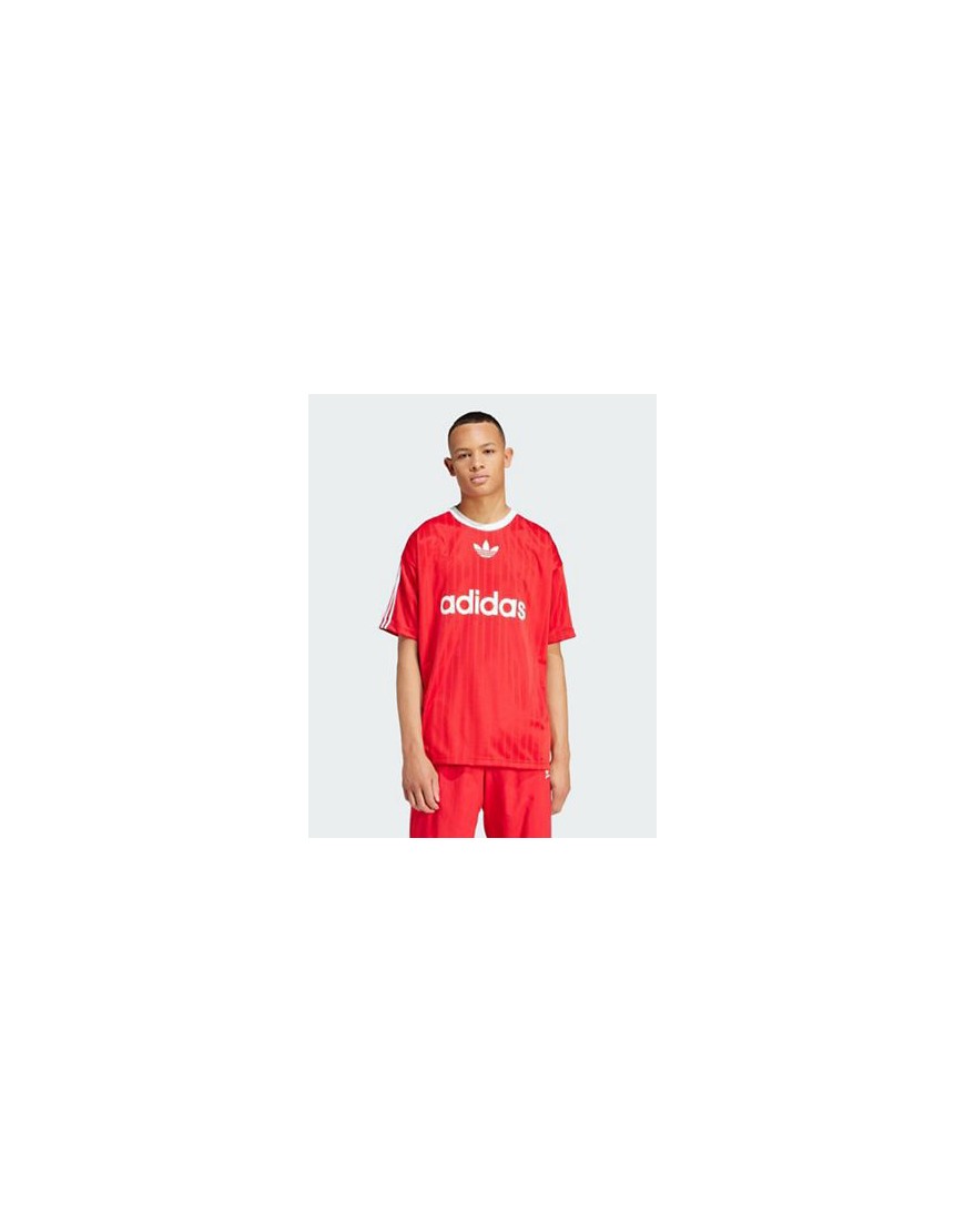 adidas Originals Adicolor t-shirt in red