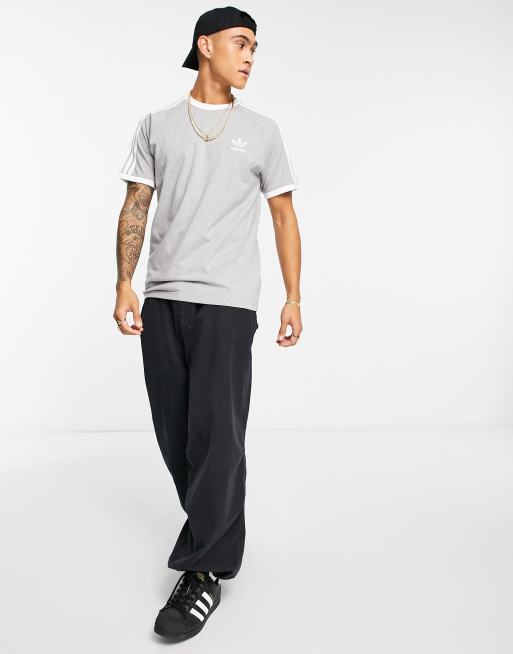 adidas Originals Adicolor T shirt met 3 Stripes in grijs ASOS