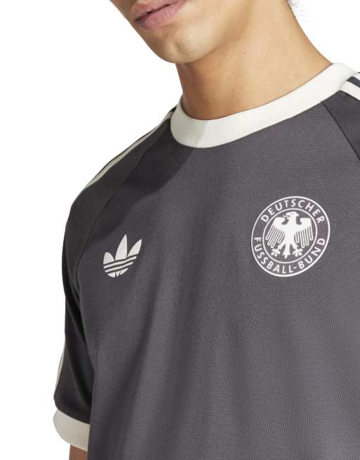 adidas Originals adicolor T shirt nera con tre strisce ASOS