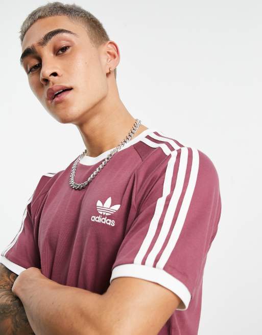 adidas Originals – adicolor – T-shirt z trzema paskami w kolorze zgaszonego karmazynu