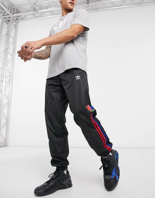 Adidas 3d trefoil hotsell sweatpants